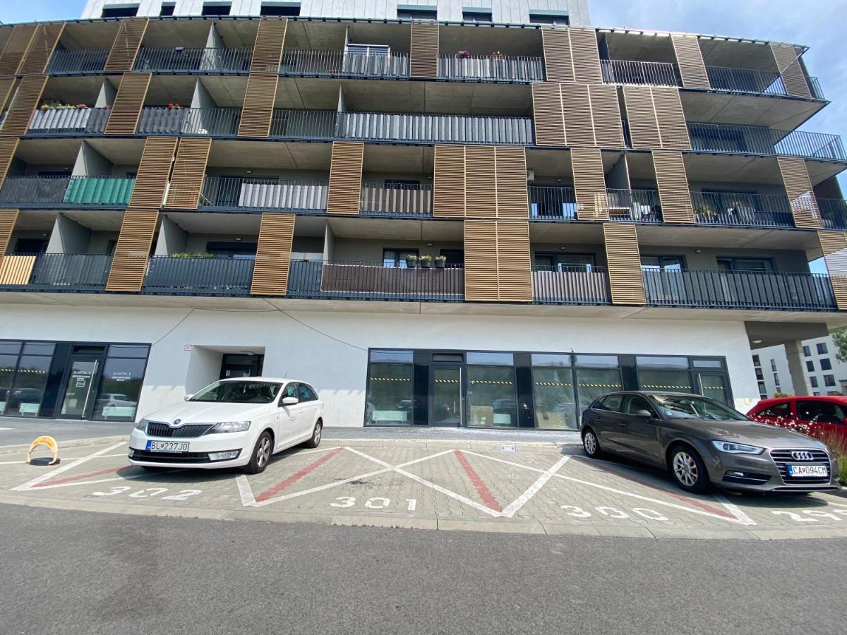 Krasny Moderny 1-Izbovy Byt, Novostavba + Parking Bratislava Ngoại thất bức ảnh